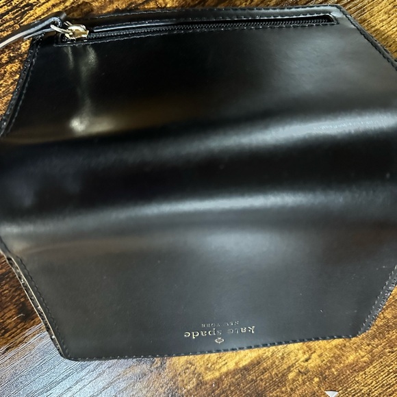 Kate Spade women’s wallet - Picture 4 of 4